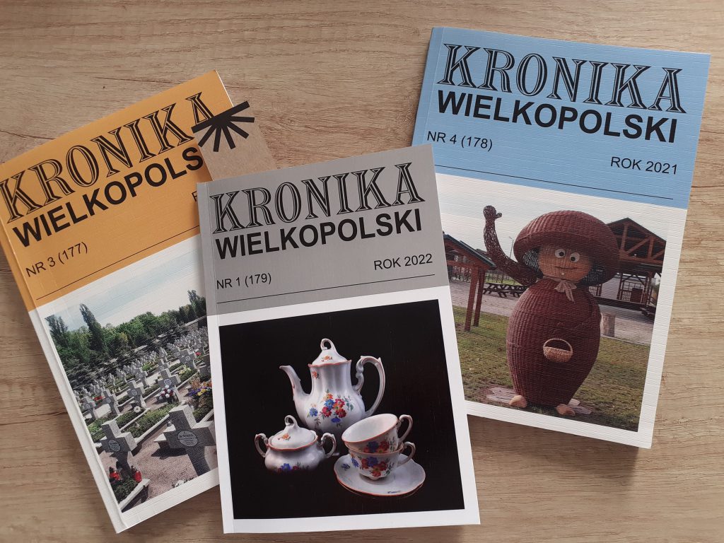 trzy numery czasopisma Kronika Wielkopolski z różnymi zdjęciami na okładkach