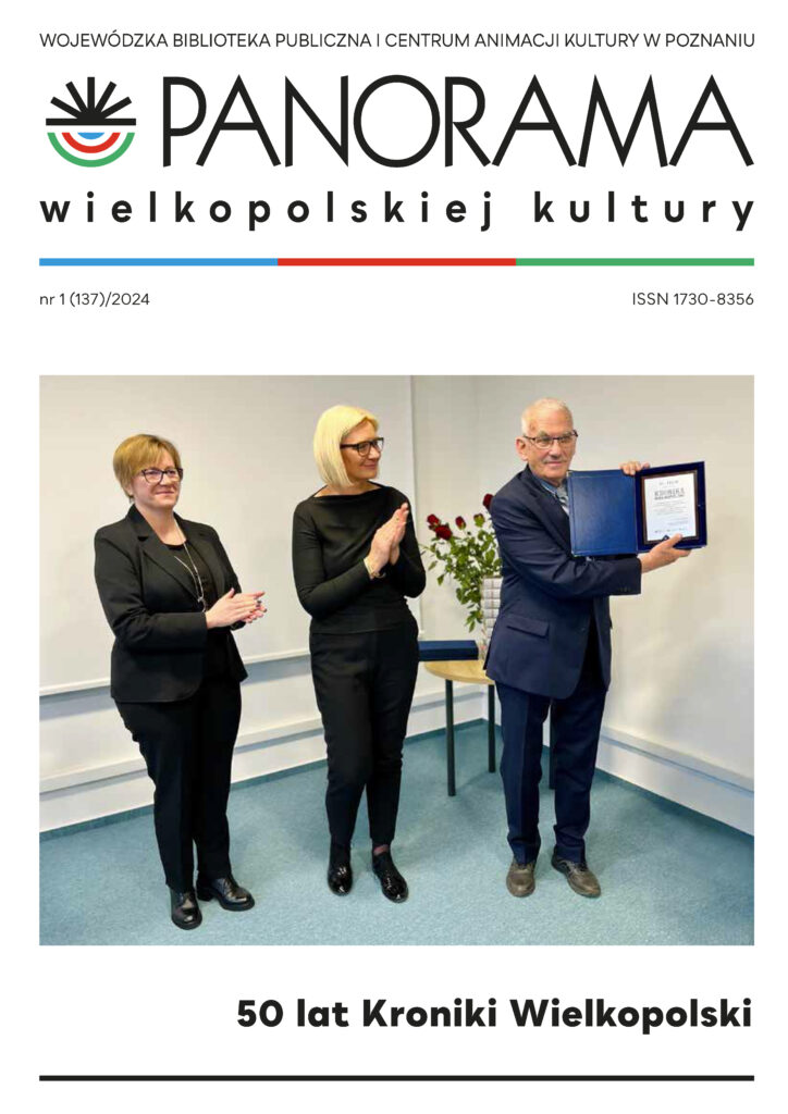 strona tytułowa Panoramy Wielkopolskiej Kultury; na górze winieta gazety, poniżej zdjęcie dwóch klaszczących kobiet i mężczyzny prezentującego dyplom
